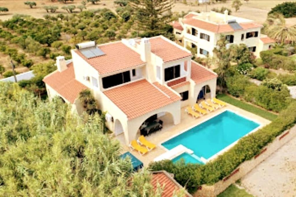 Villa Palmeiras - Serene Private