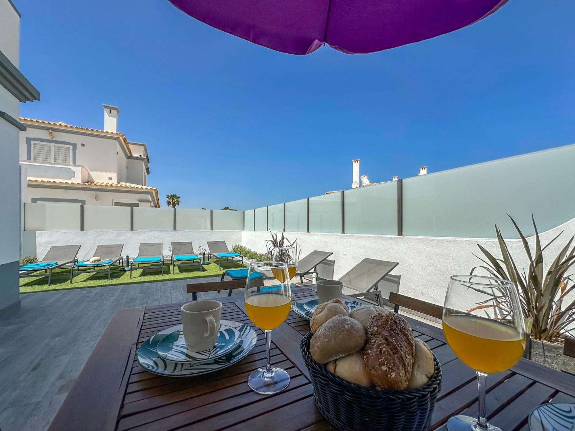 Luxury Walking Distance Gale