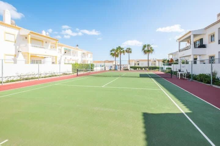 Maria - Complex With Tennis Court And Restaurant,pool Casa de Férias Albufeira