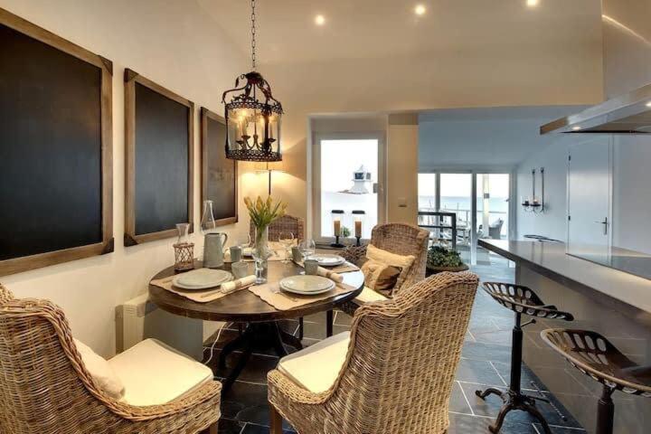 Casa Chanel - Ocean Front With Rooftop Jacuzzi Holiday home *