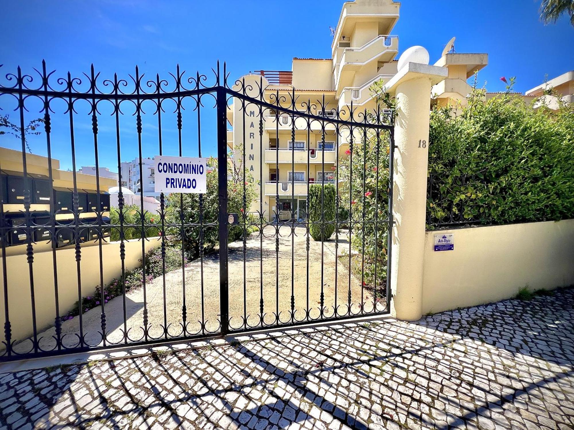 Marina Sol With Pool By Homing Apartment