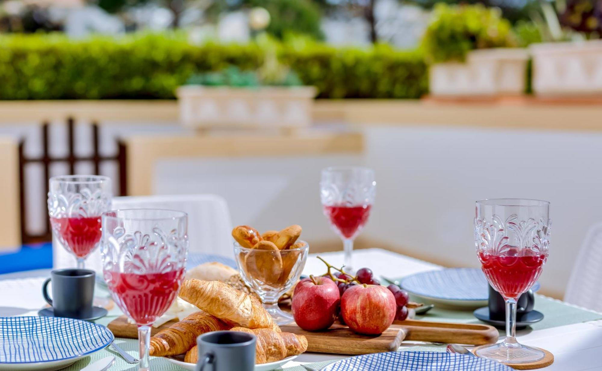 Villa Falesia Nature By The Portuguese Butler