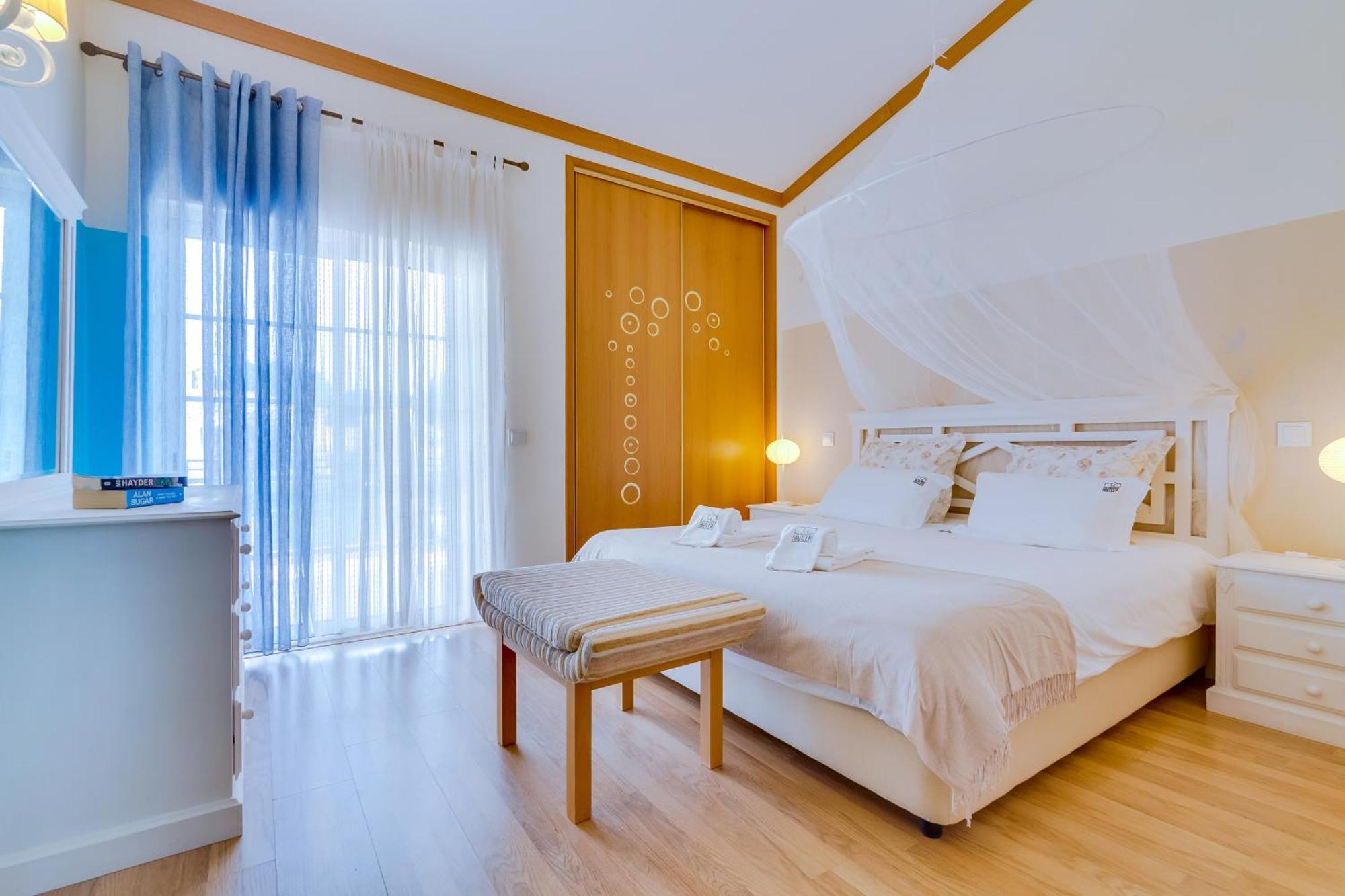 Villa Falesia Nature By The Portuguese Butler