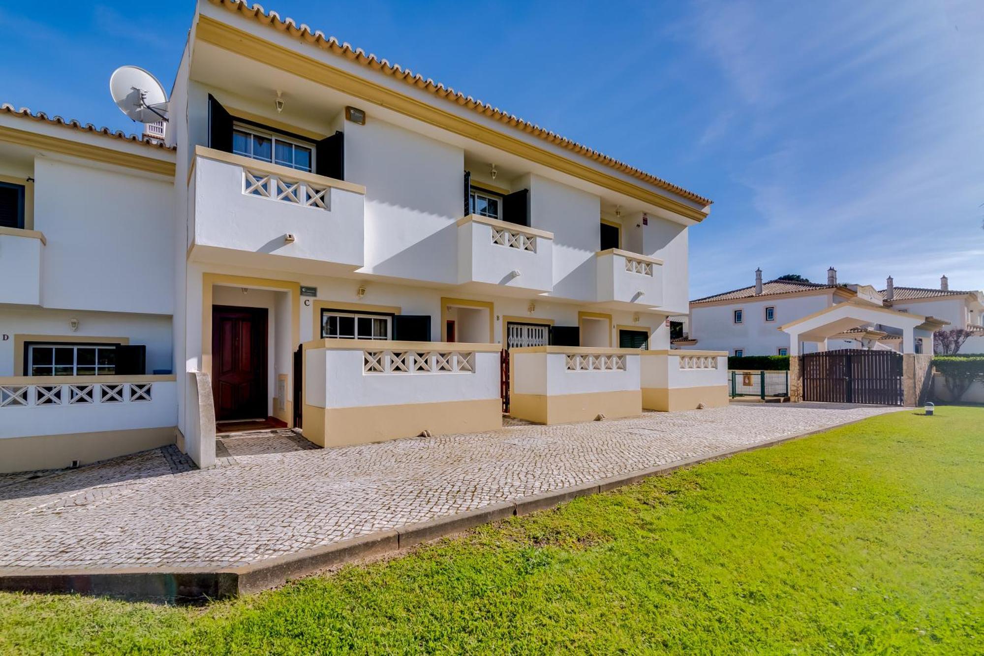 Falesia Nature By The Portuguese Butler Albufeira
