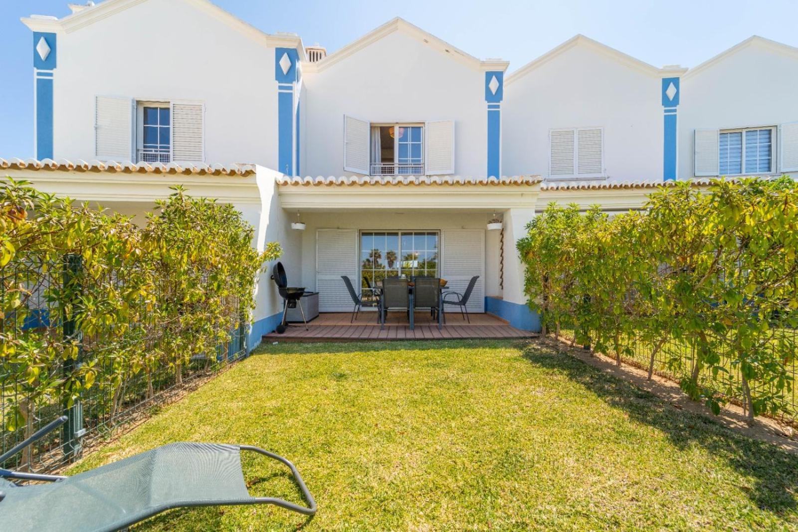 Periquito 2bd Pool Fast Wifi Ac Garden *