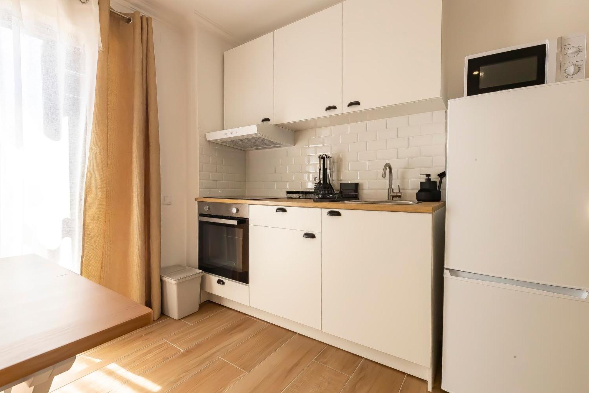 Apartment Lovely And New In Oura