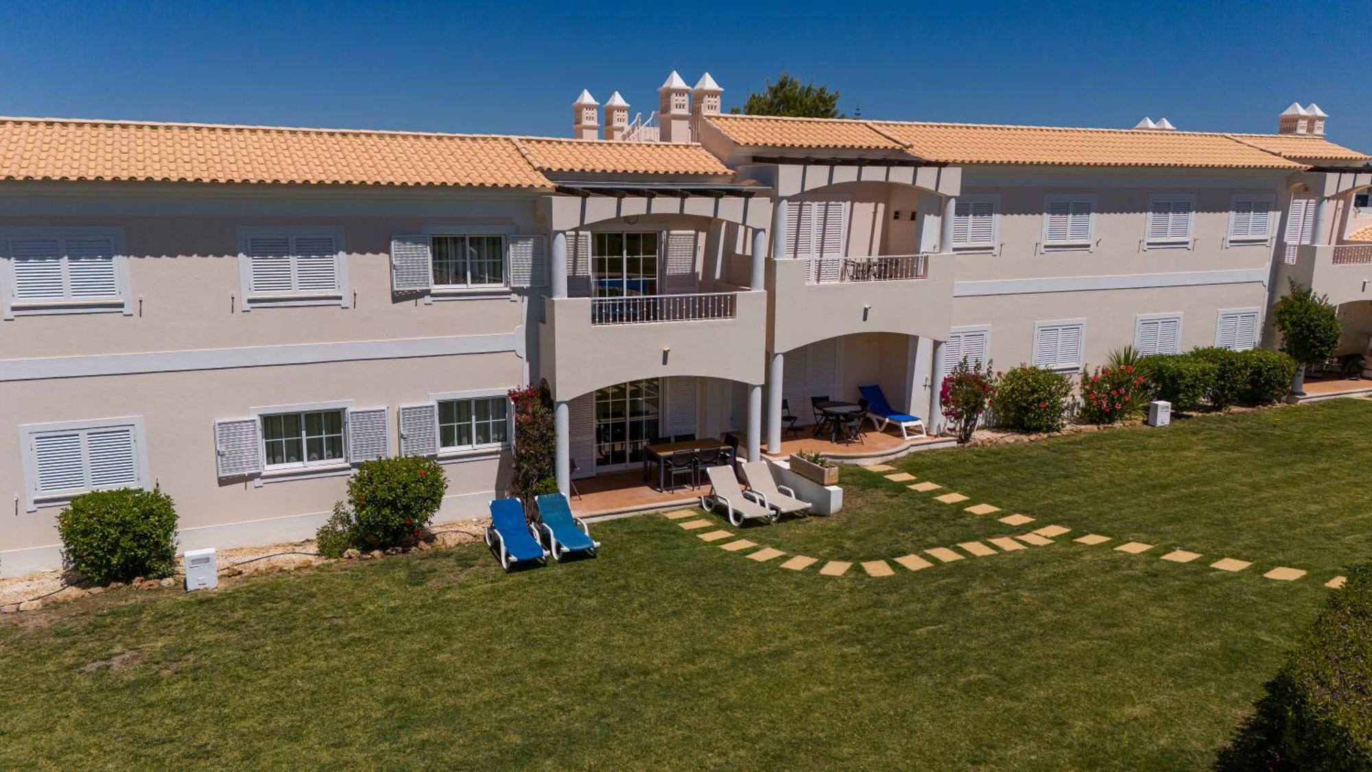 Apartment No Baia Village Com Piscina