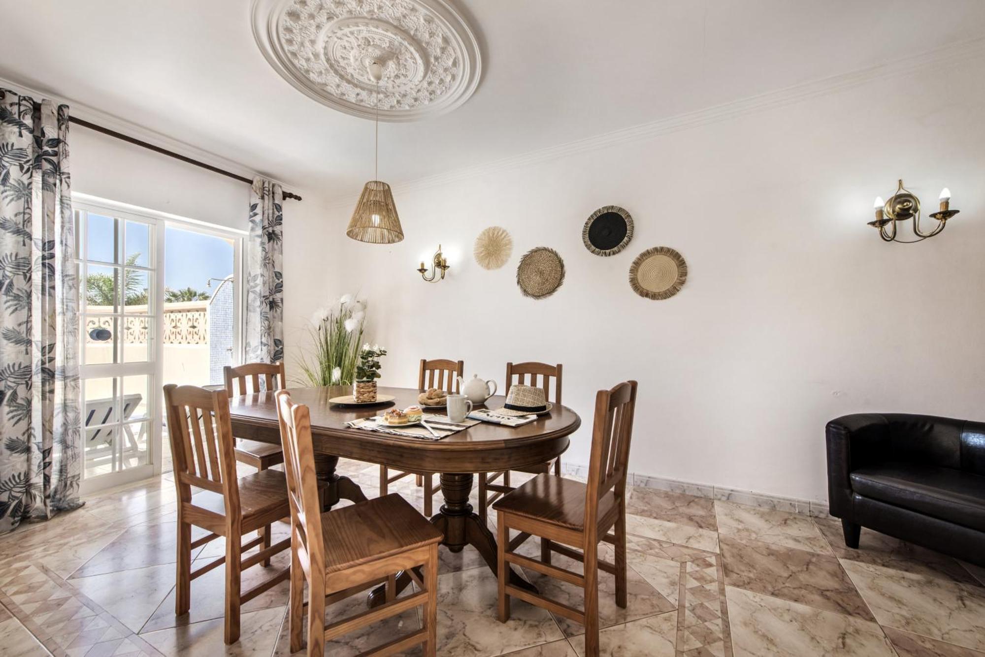 Villa Alexandra By Algarve Holidays Albufeira