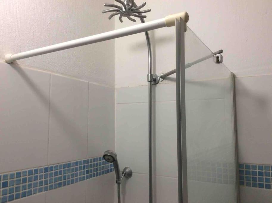 Air Conditioned 1 Bedroom Apt With Wi-fi & Patio.