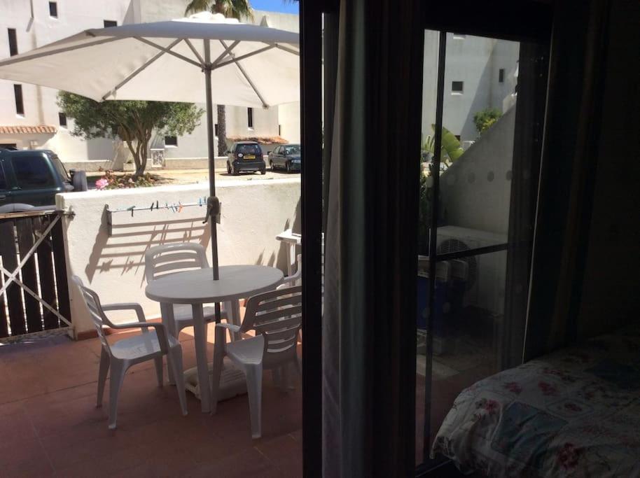 Air Conditioned 1 Bedroom Apt With Wi-fi & Patio. Albufeira