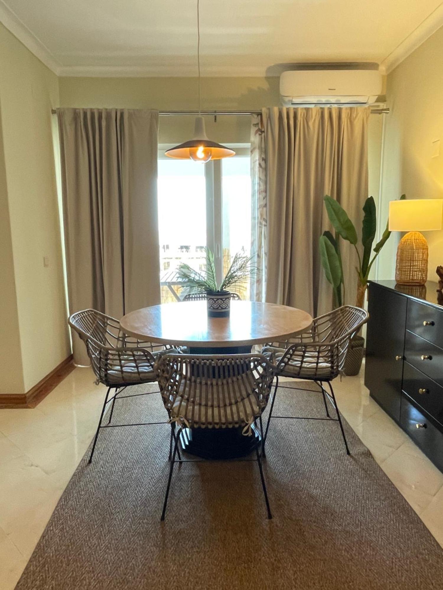 Apartment Title E Title - Oura *