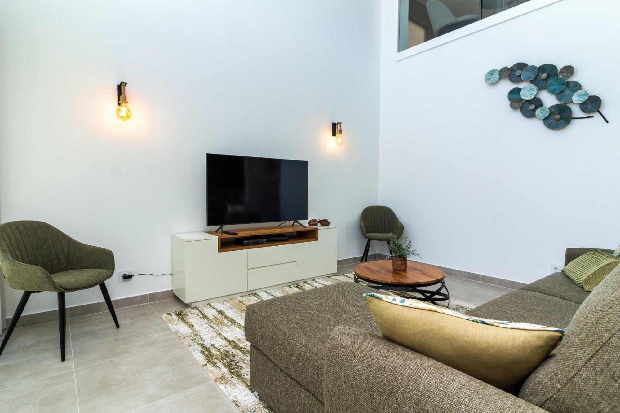 Orada 25 House - Luxurious & Games & Privat Pool & Gym Villa