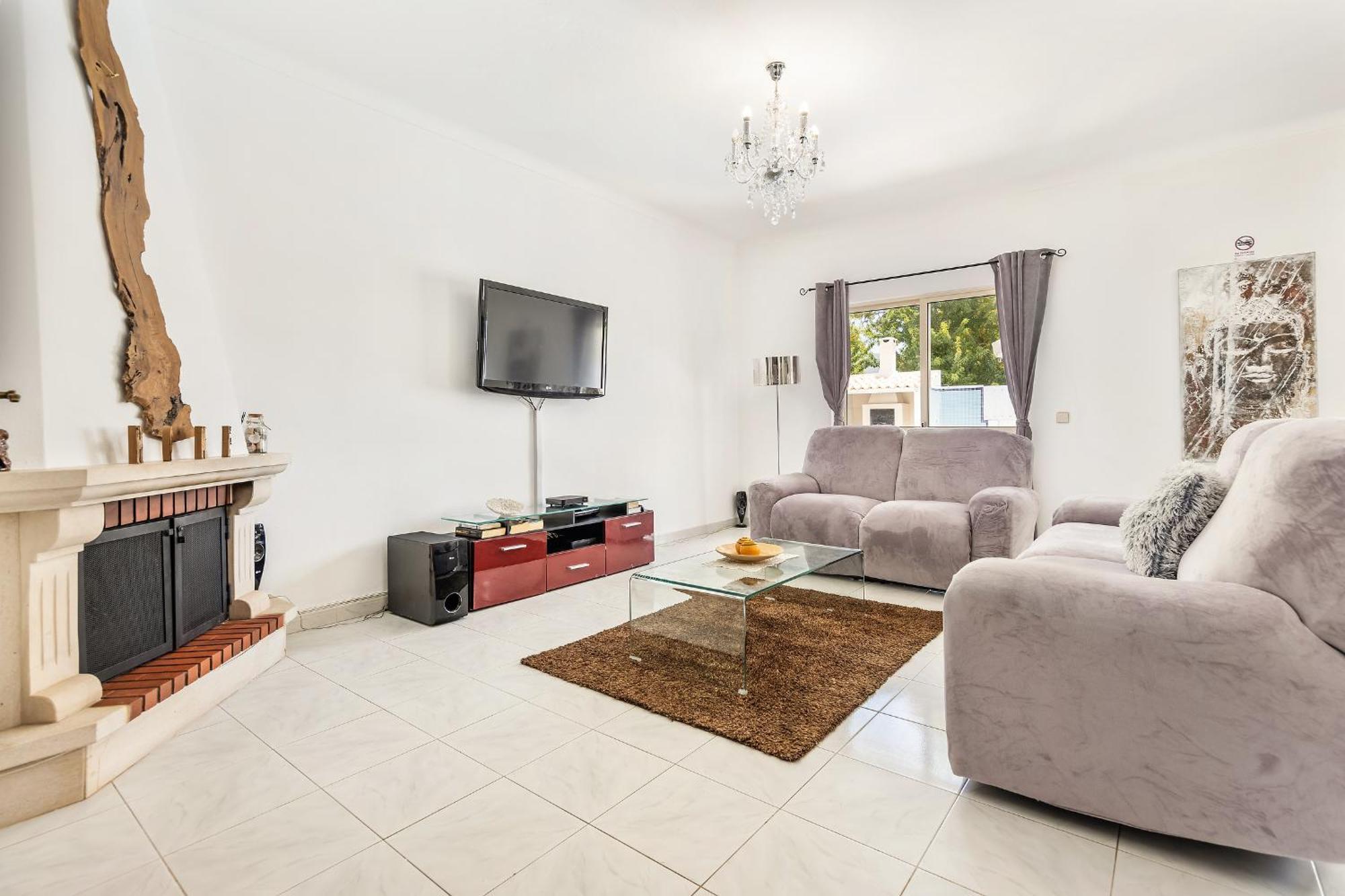 Holiday home Chiquito - Private Pool&parking - Bbq&ac&wi-fi