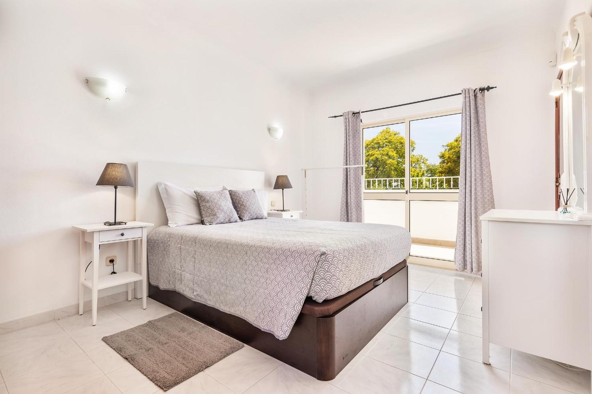 Holiday home Chiquito - Private Pool&parking - Bbq&ac&wi-fi