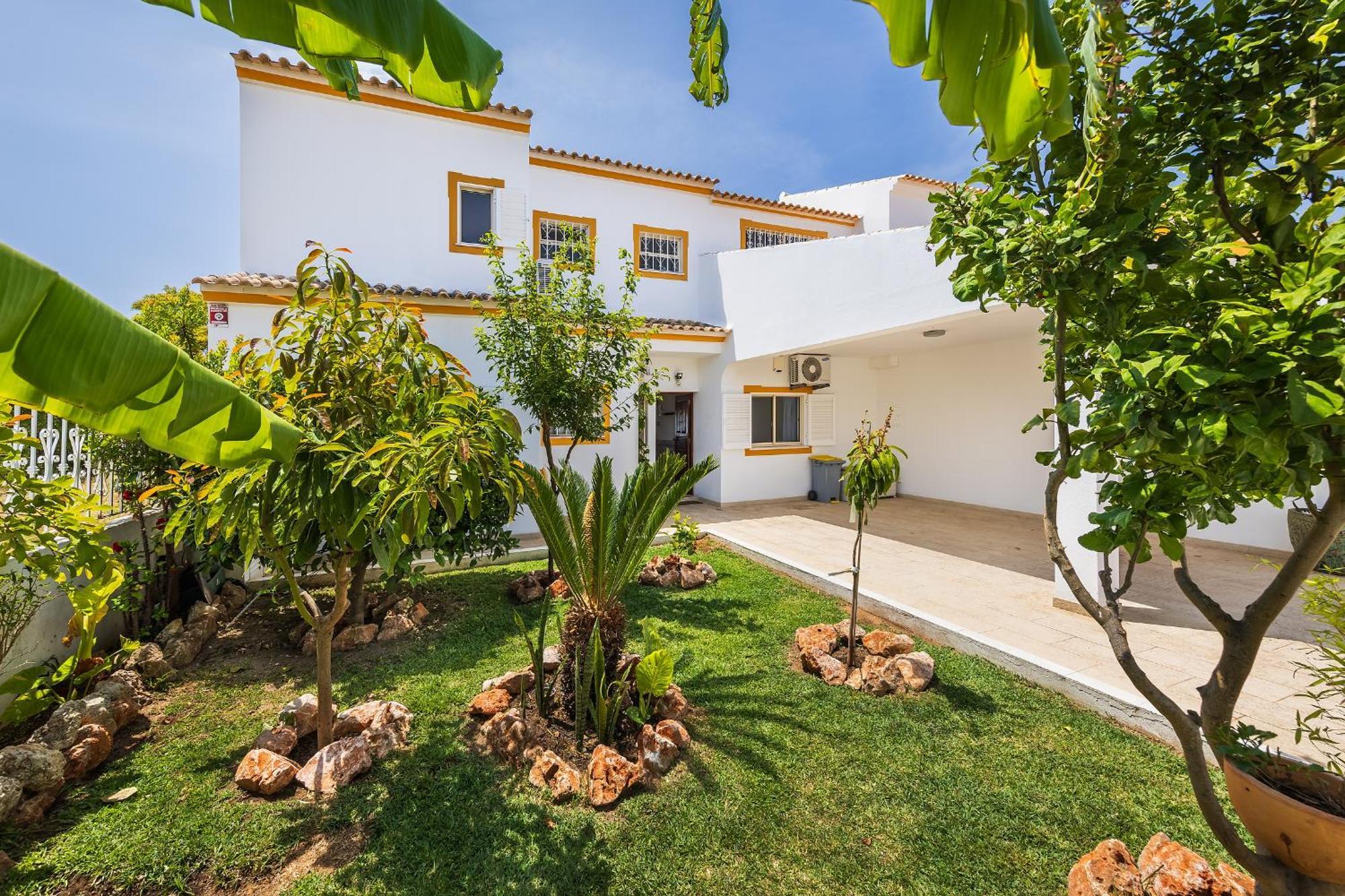 Holiday home Chiquito - Private Pool&parking - Bbq&ac&wi-fi *