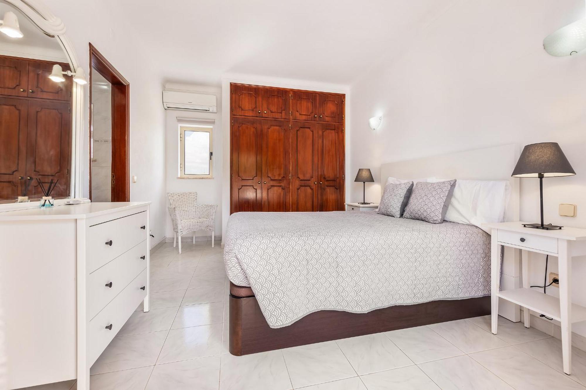 Holiday home Chiquito - Private Pool&parking - Bbq&ac&wi-fi *
