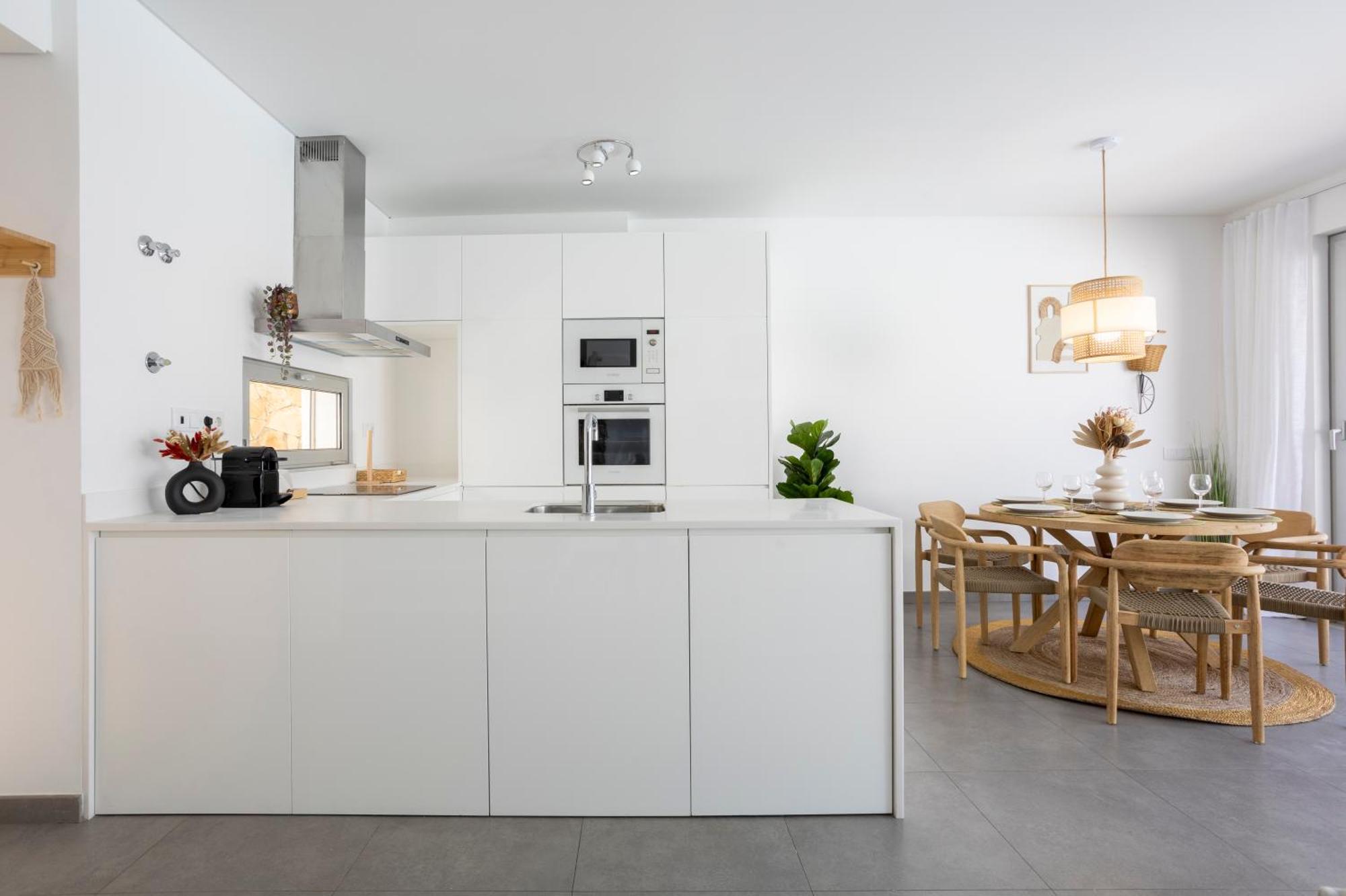 Vakantiehuis Stylish 3-bedroom Haven With A Private Pool
