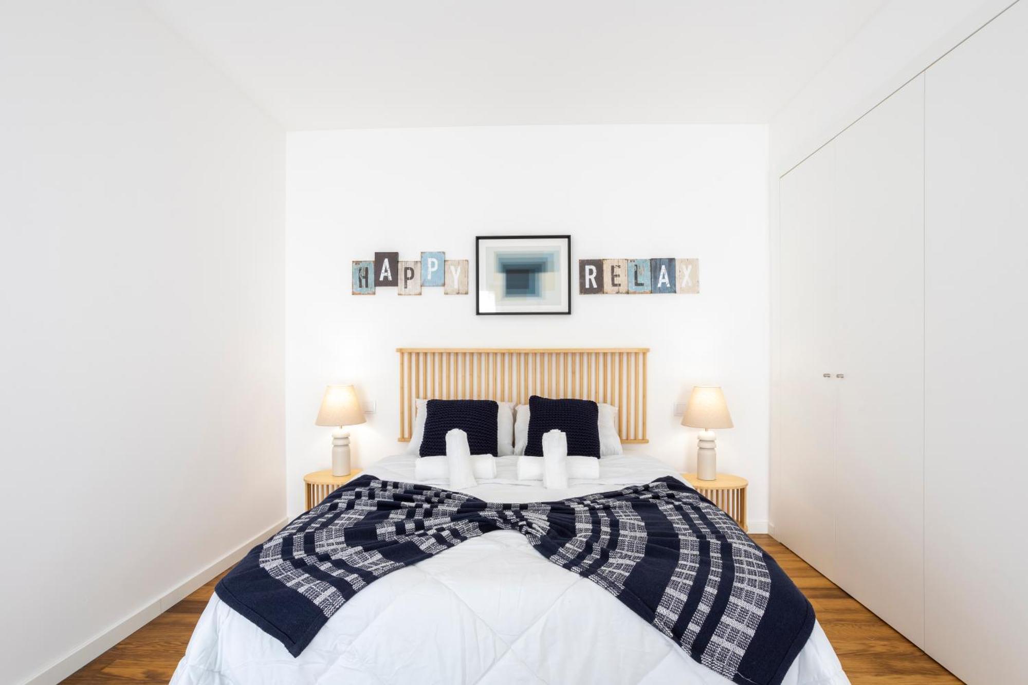 Stylish 3-bedroom Haven With A Private Pool Vakantiehuis *