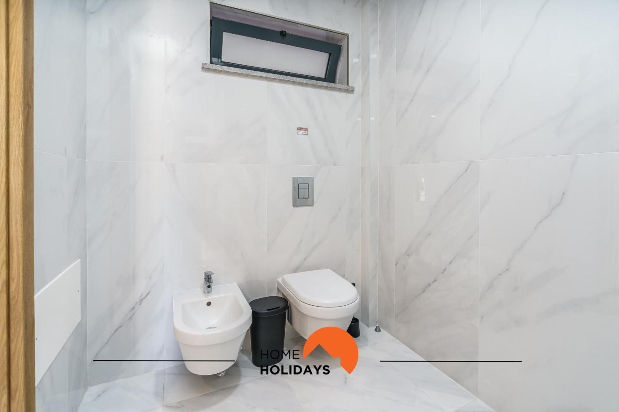 Apartment #235 New By Holidays