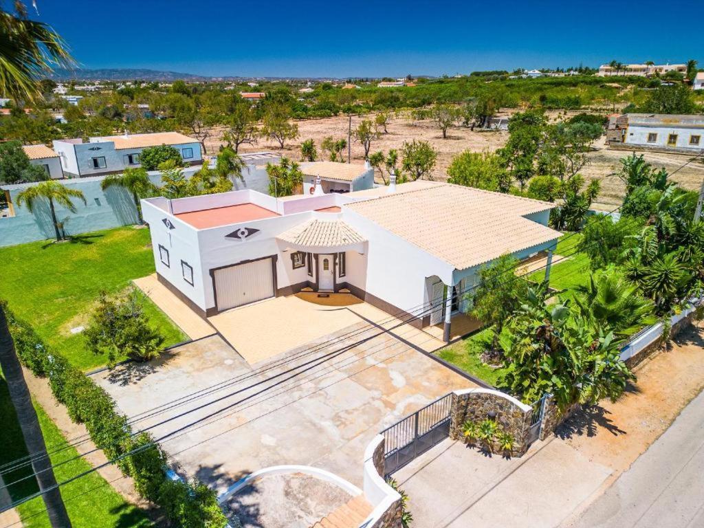 Villa Amendoeira *