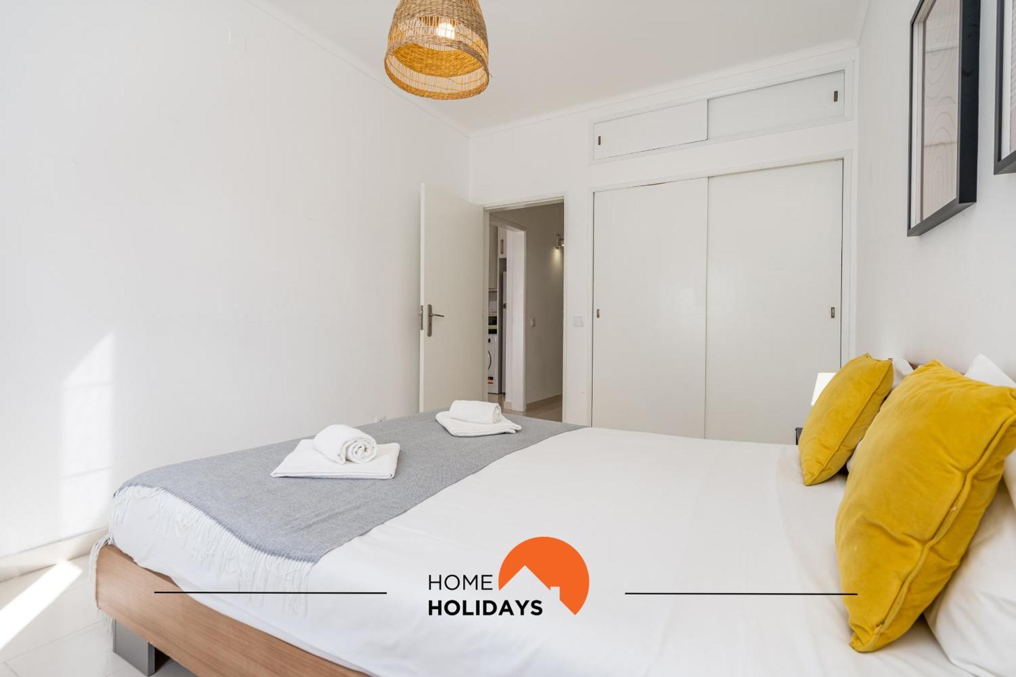#162 Sumertime Flat By Holidays
