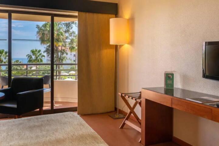 Bedroom With Sea View In Cerro Alagoa *