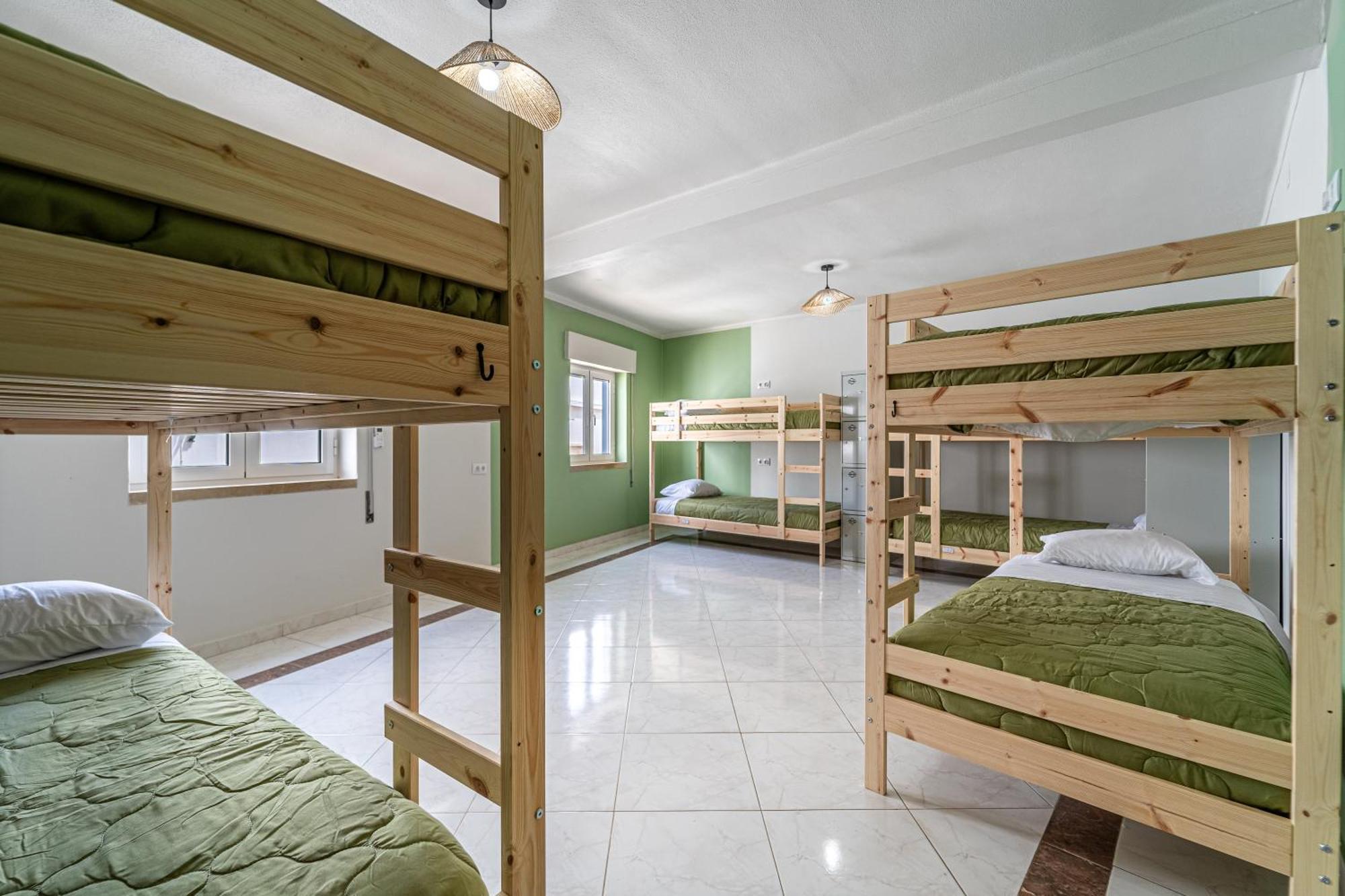 Sandy Bottoms Albergue *