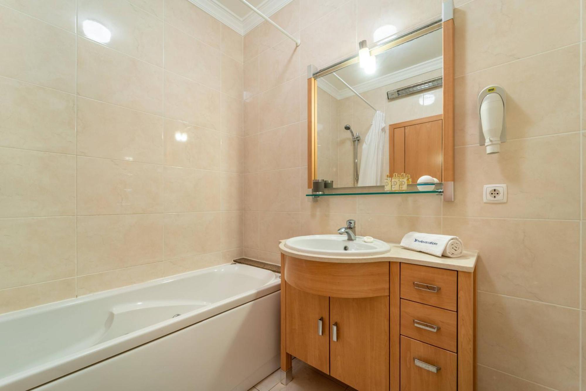 Apartment Solario De Sao Jose - Ad By Hellovacations