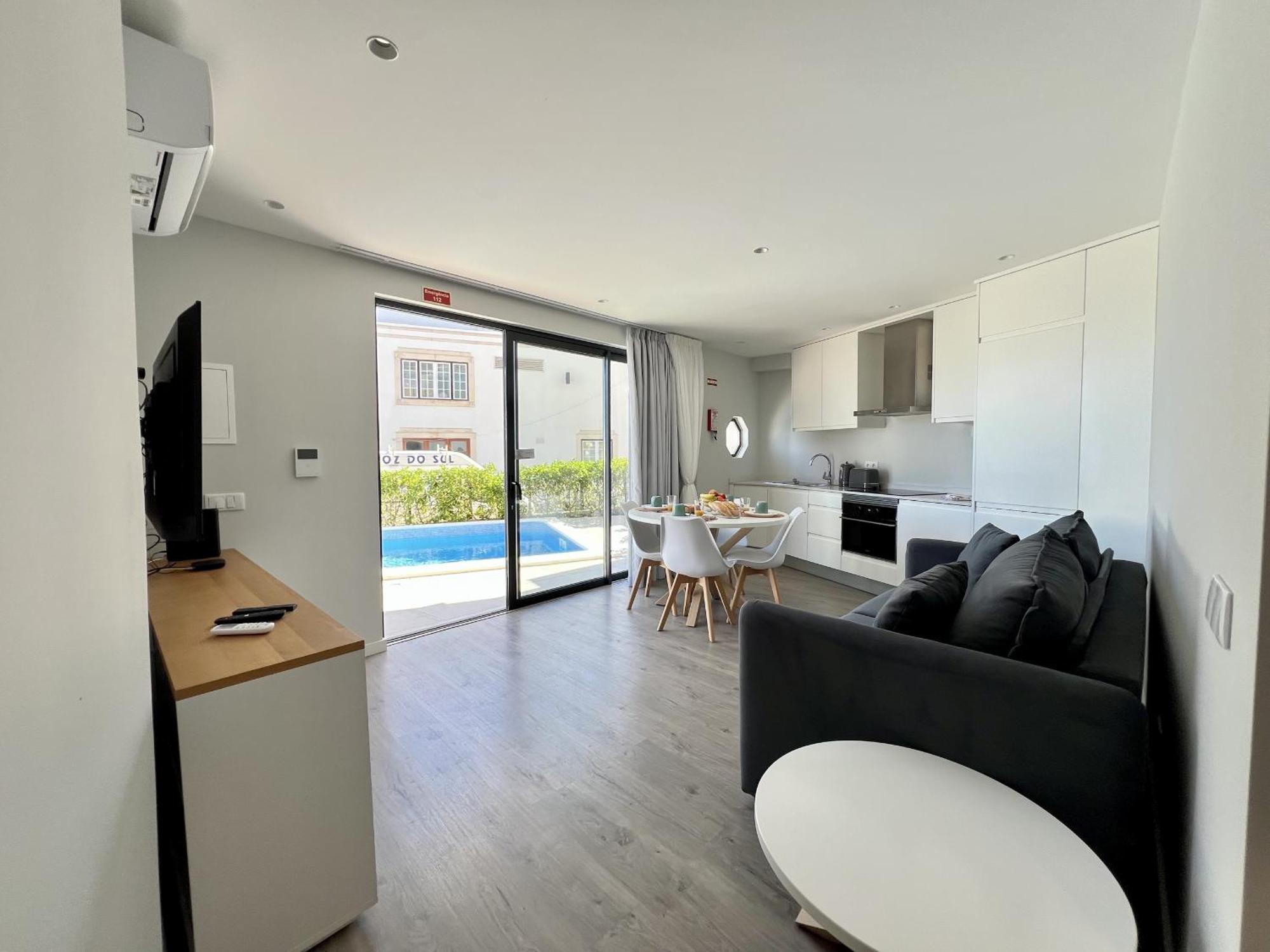 Apartment Stylish 2 With Pool By Homing *