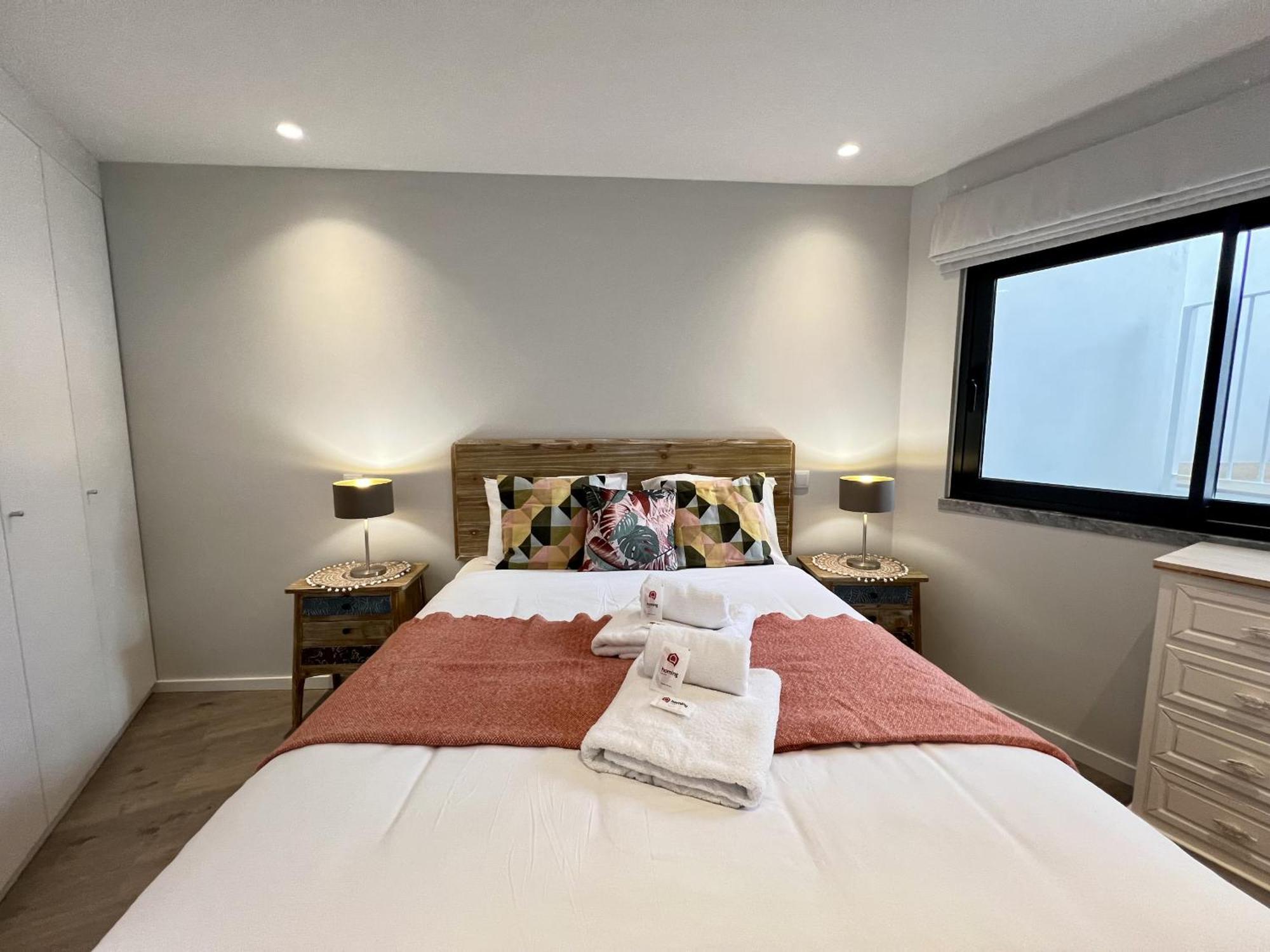 Stylish 2 With Pool By Homing Apartment *