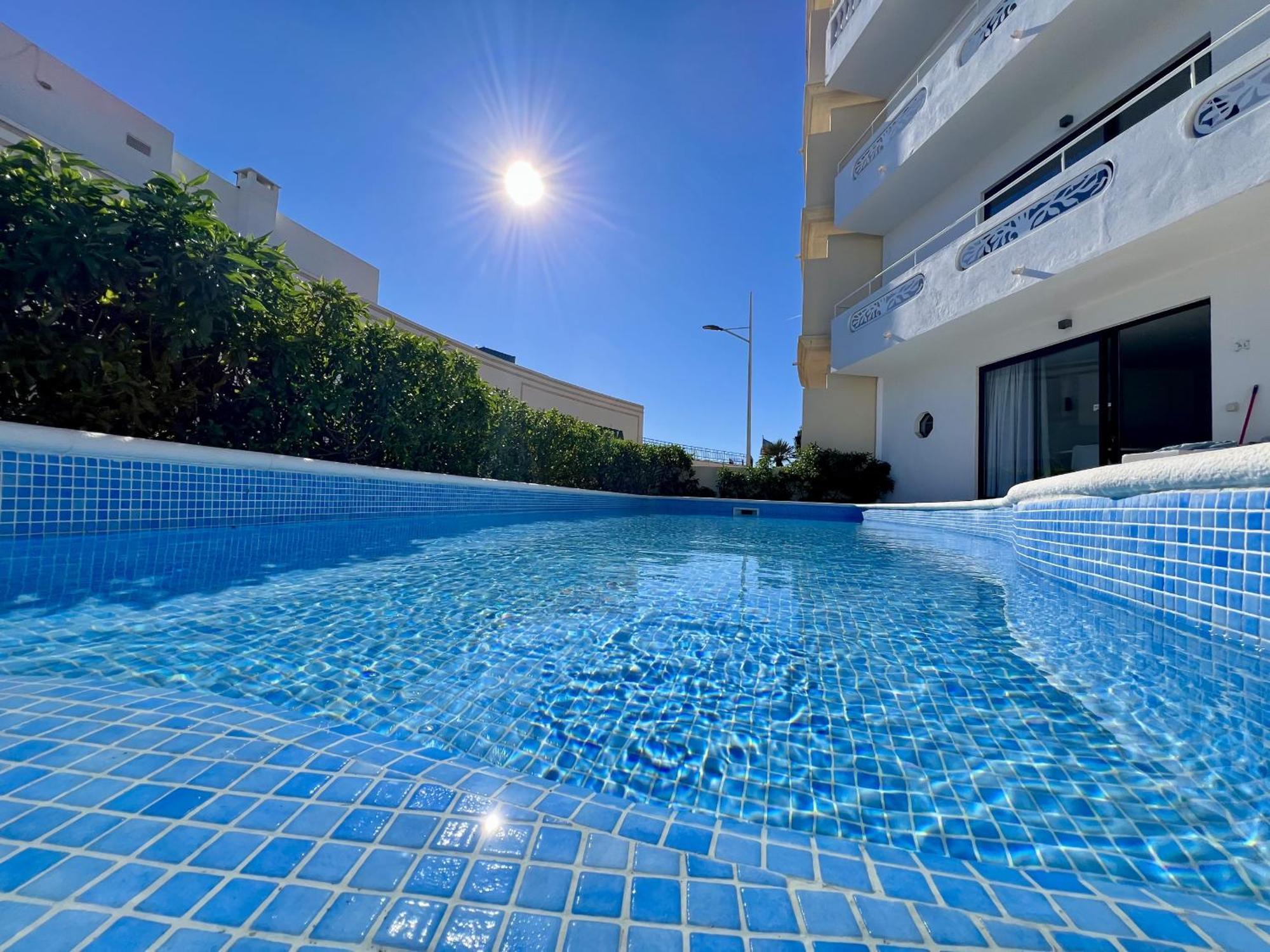 Stylish 2 With Pool By Homing *