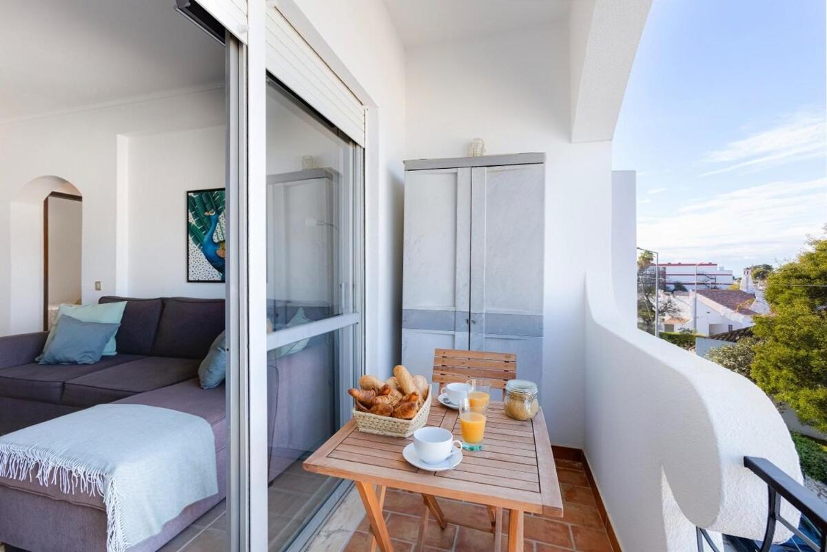Eli Flat Just Few Steps From The Strip In Albufeira