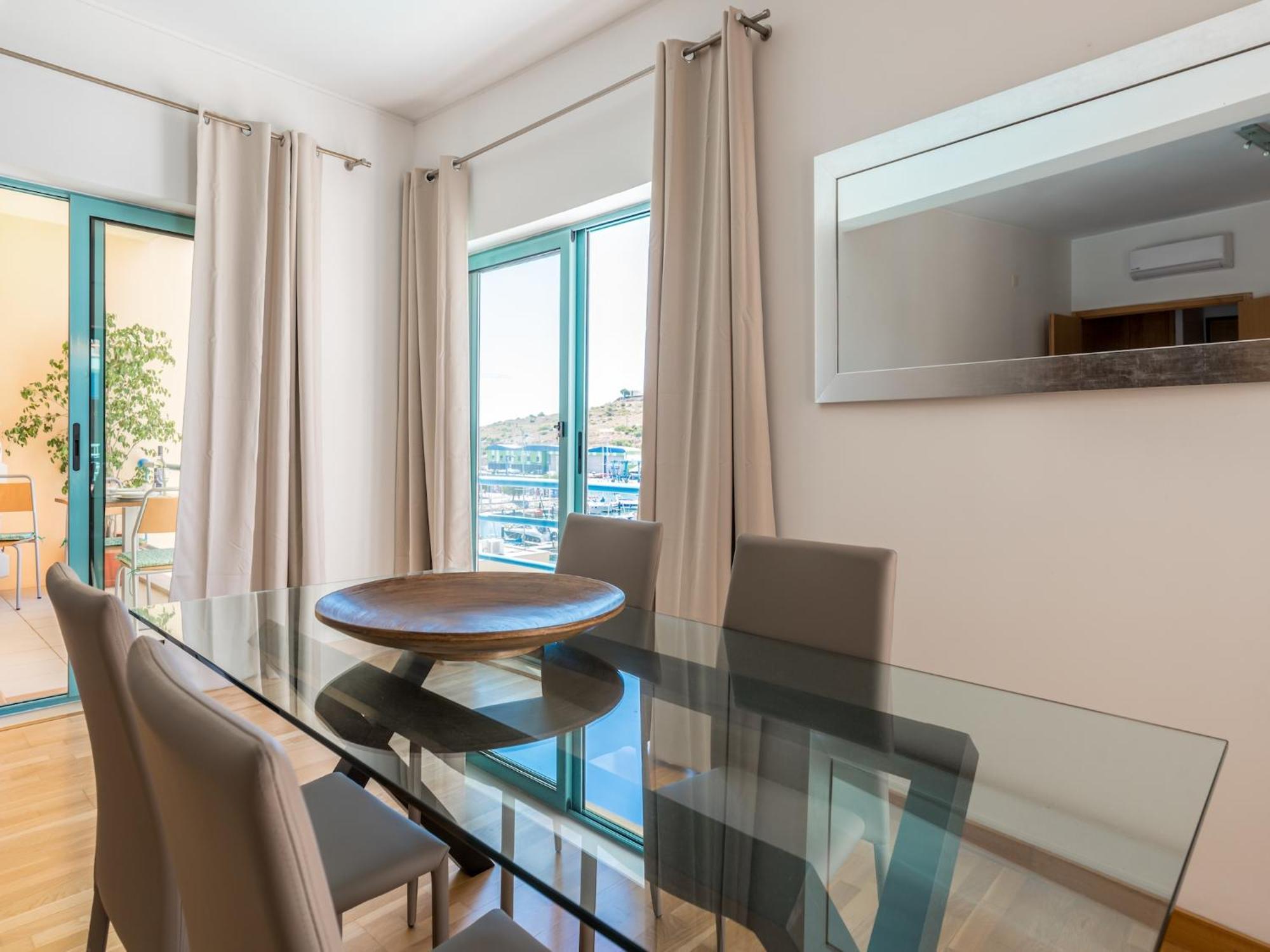 Luxury 1 Bedroom Apartment, Marina De Albufeira4 Apartment *