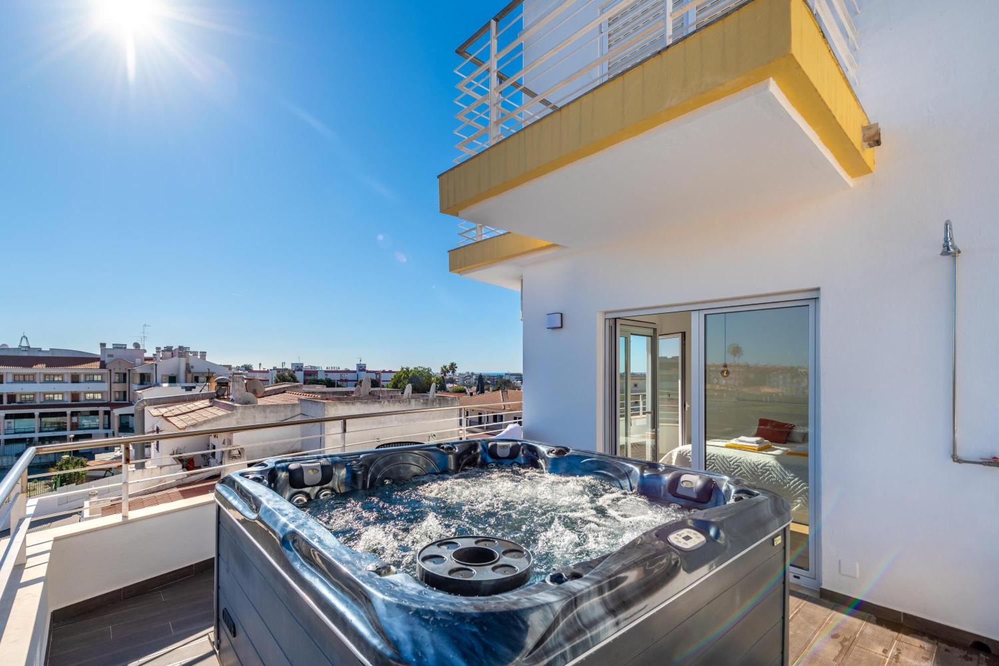 Ocean Drive - Oura - Jacuzzi - By Bedzy *