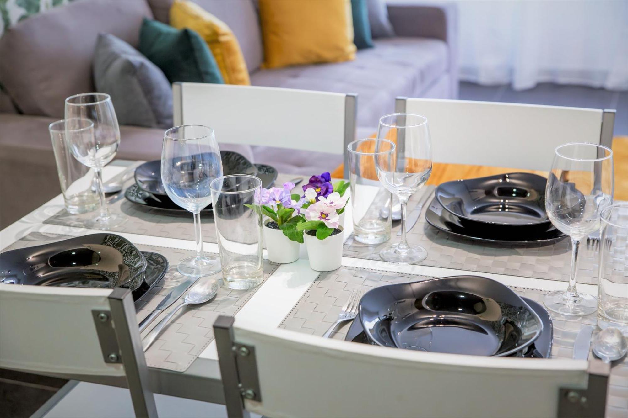Side Apartment