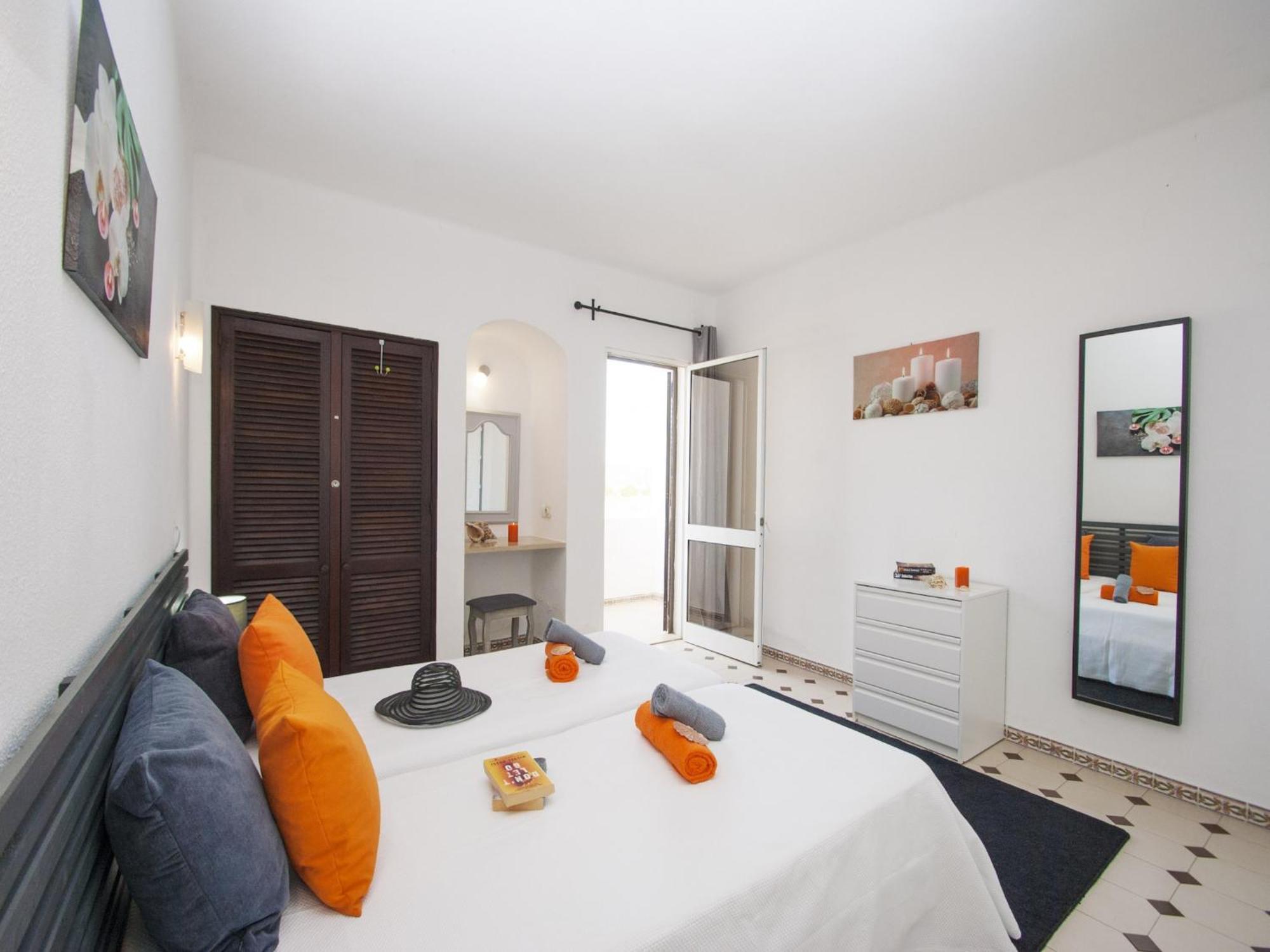 Apartment Charming Apartment, Pool, *