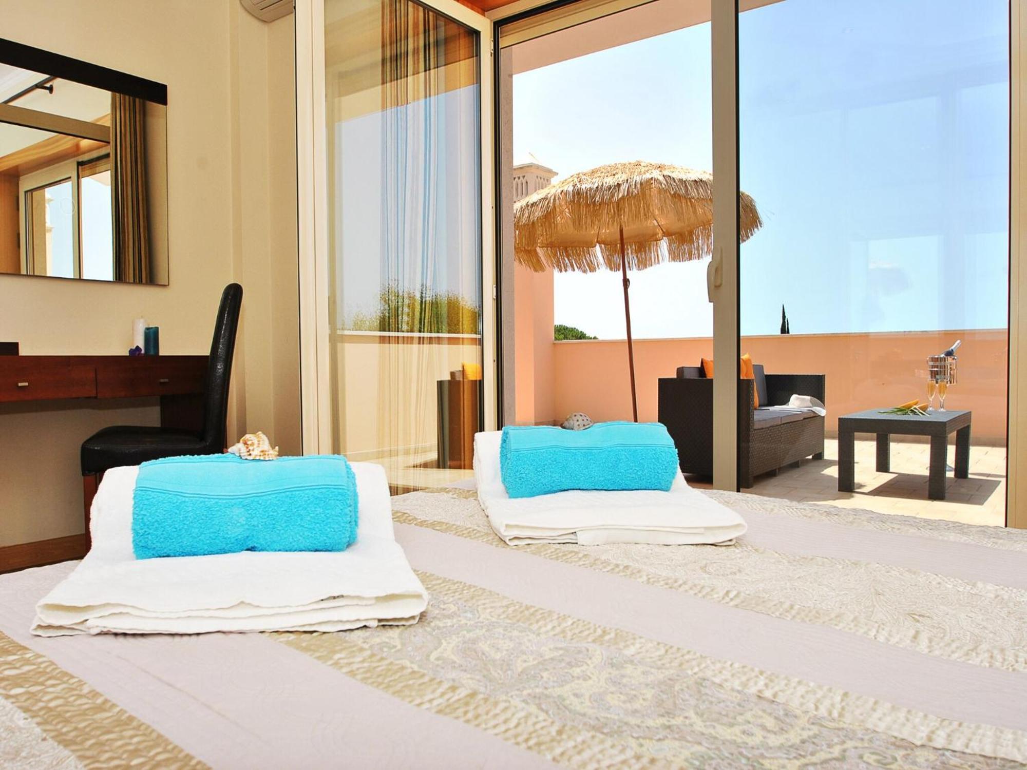 Villa Superb Heatable Pool