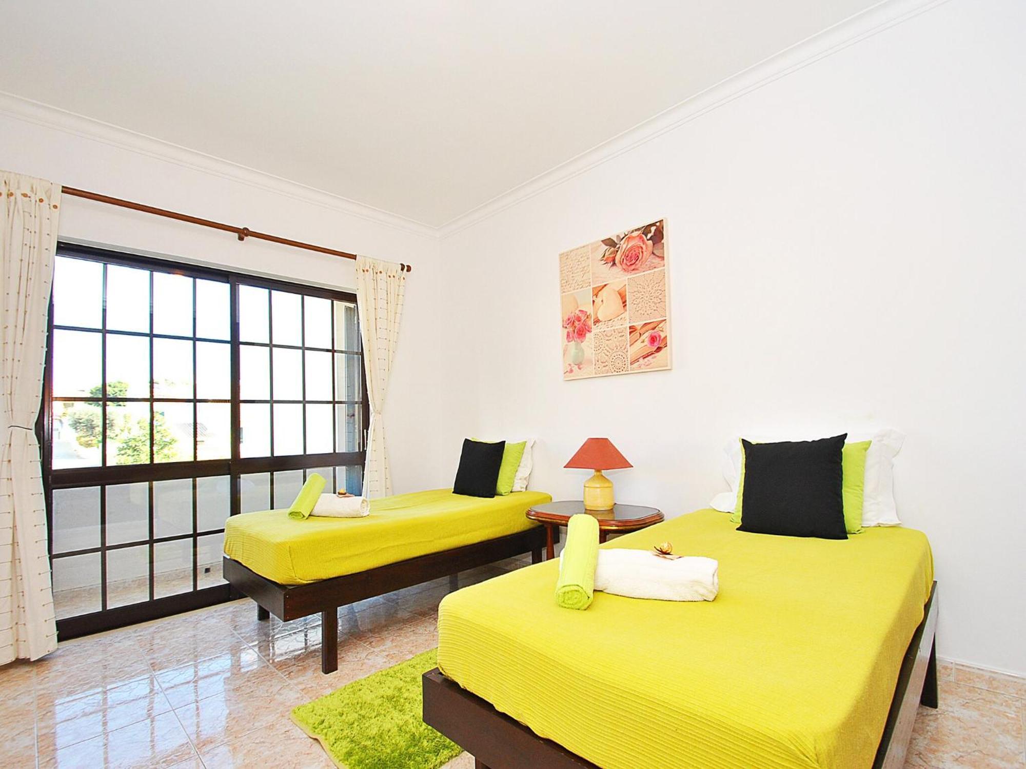 Contemporary W Private *