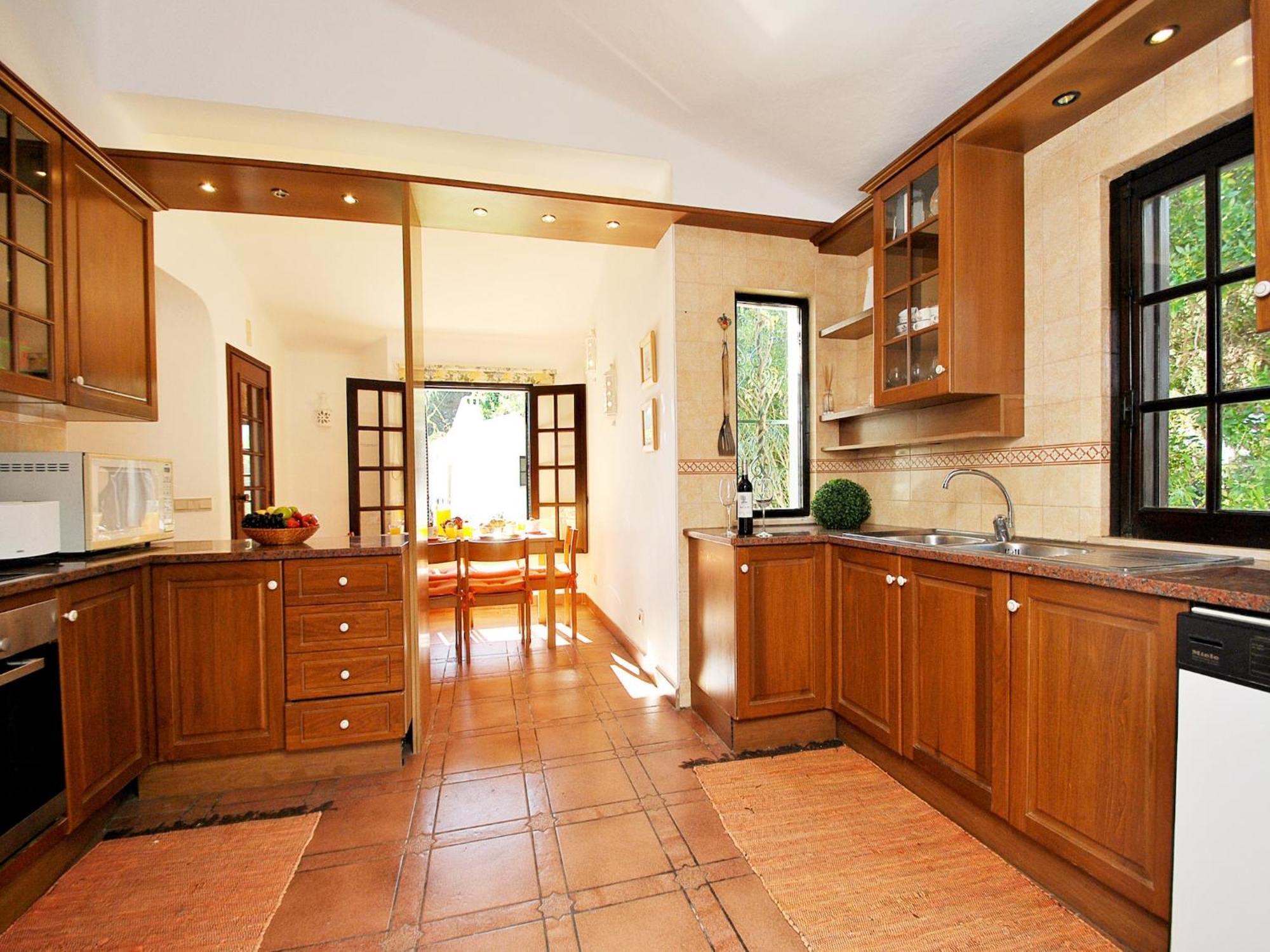 Villa With Bbq, Pool