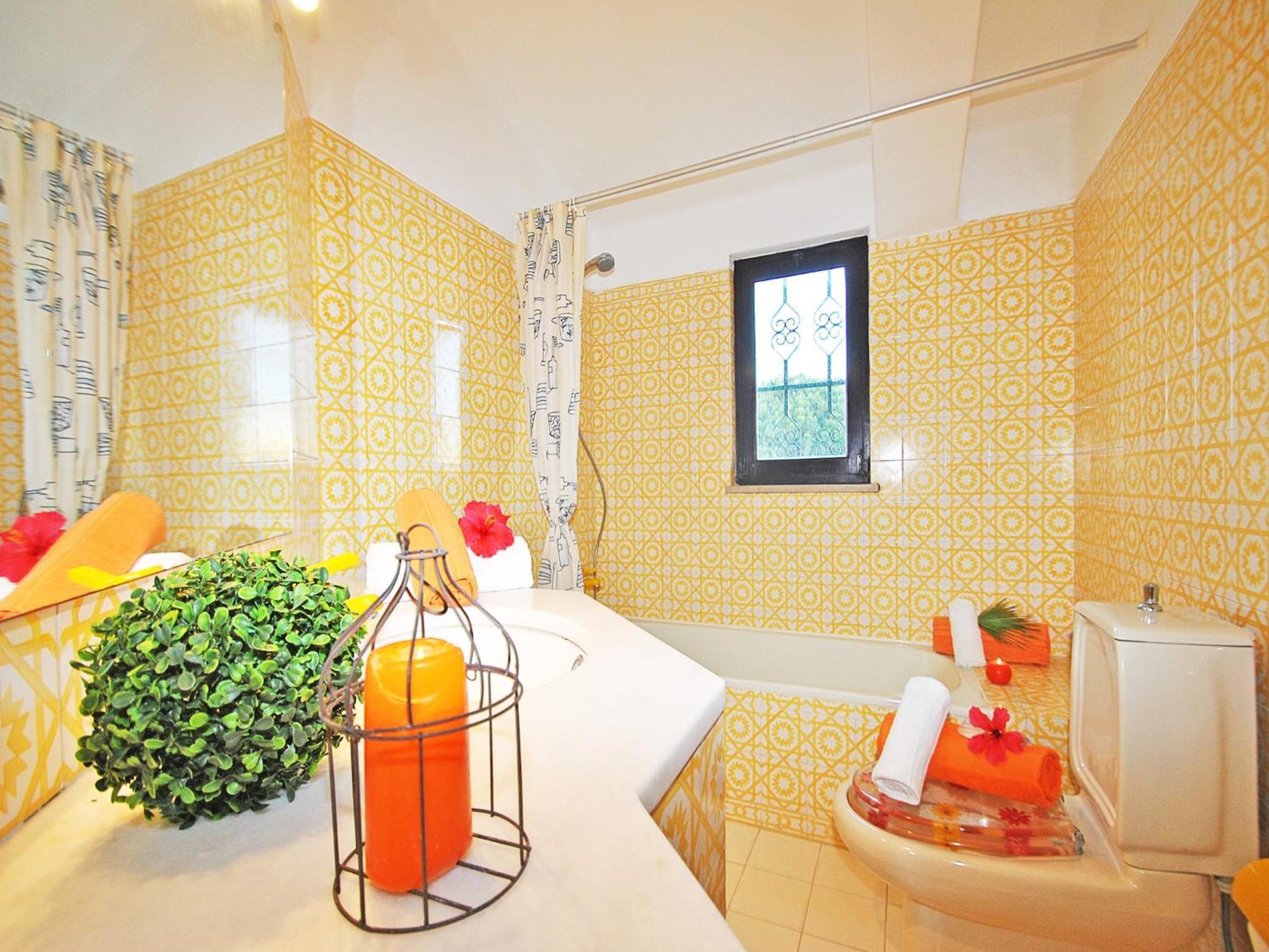 Villa With Bbq, Pool Albufeira