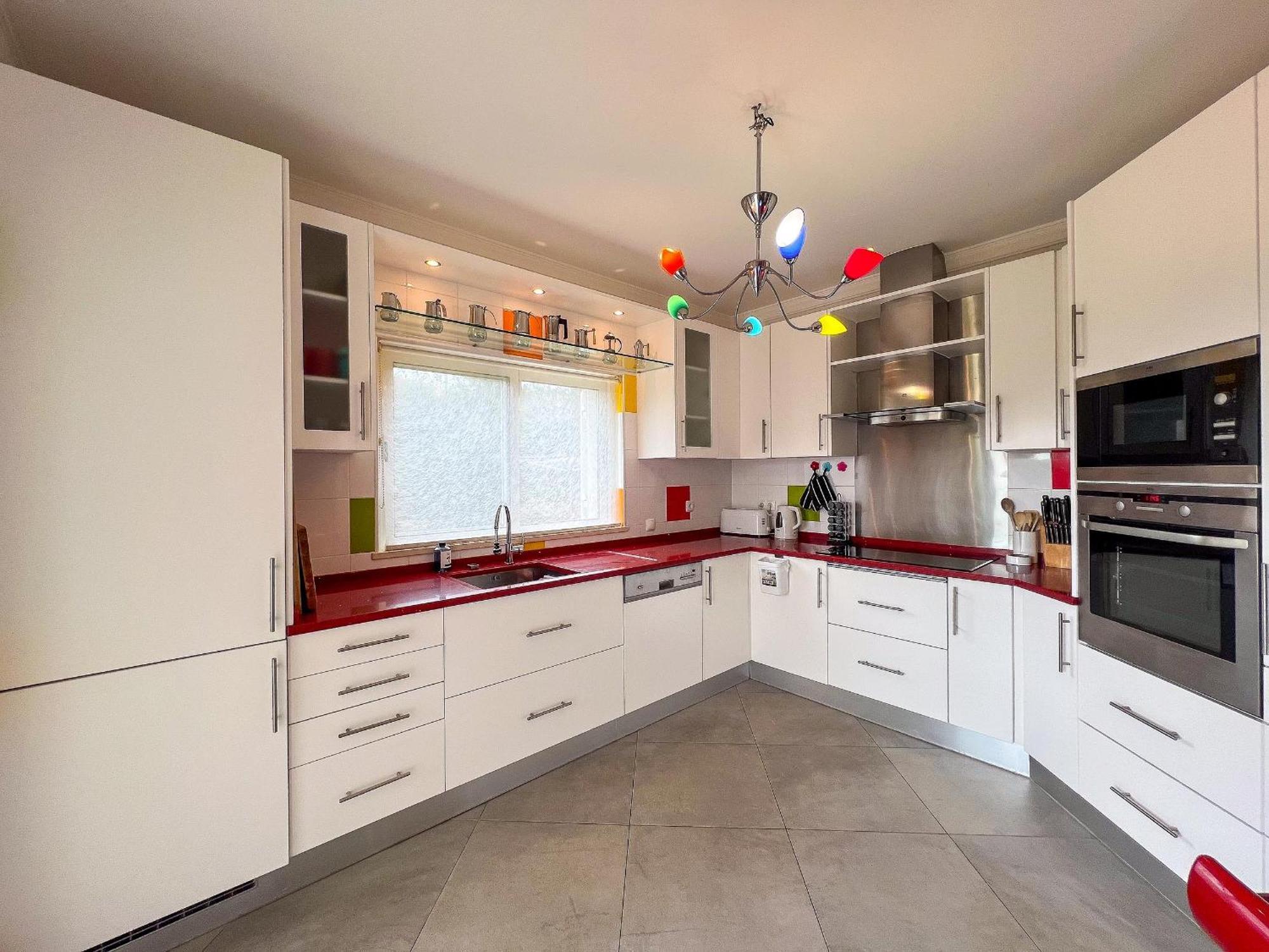 Villa Beautiful 4-bedroom With Garden And Pool *