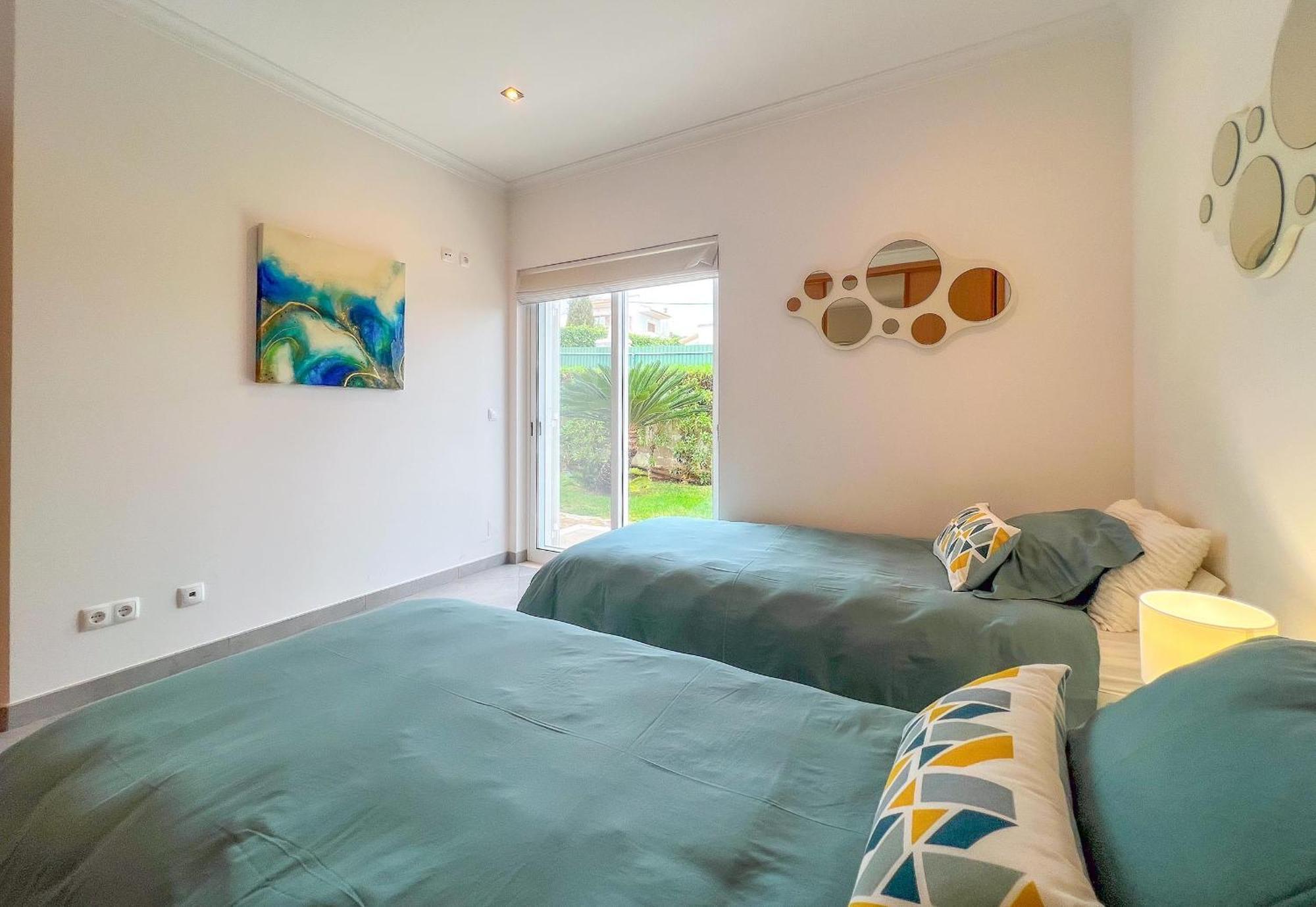 Beautiful 4-bedroom With Garden And Pool * Albufeira