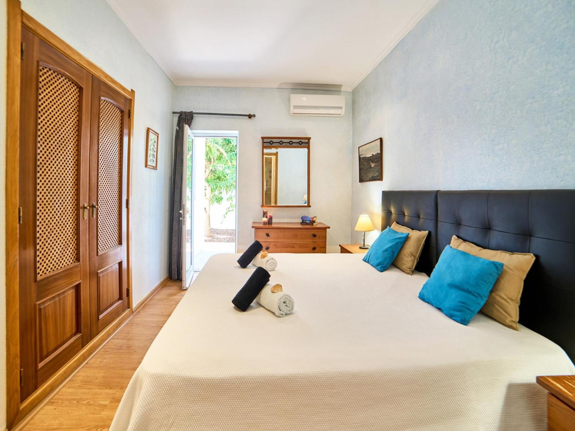 Villa Single-storey House, 4 Bedrooms