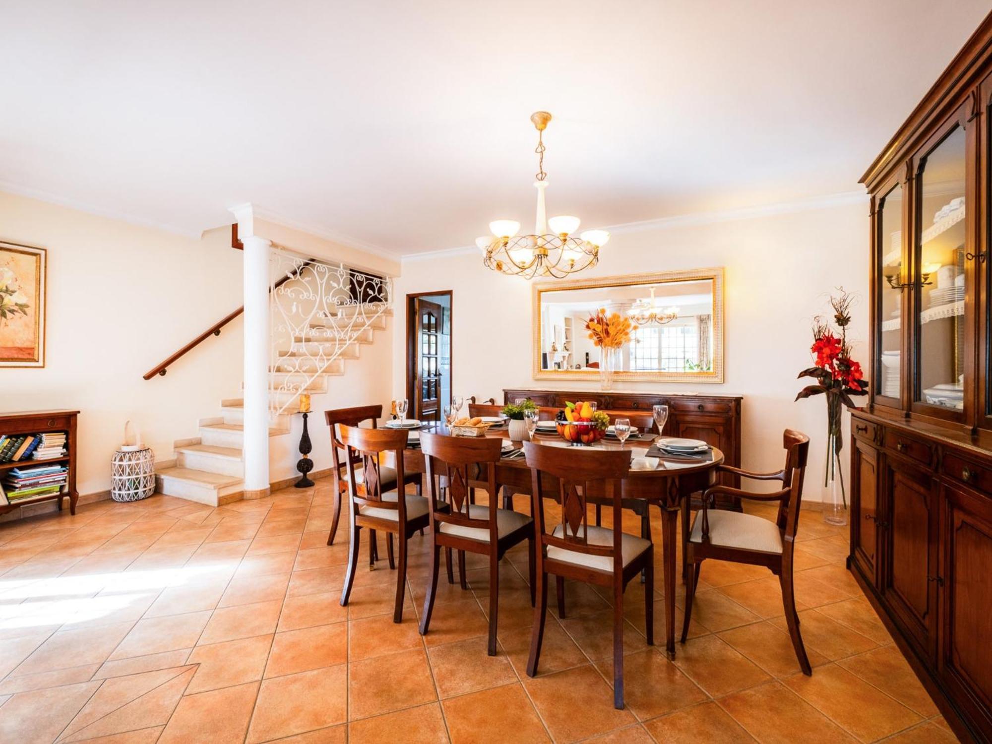 With Heatable Pool, 4 Bedrooms * Albufeira