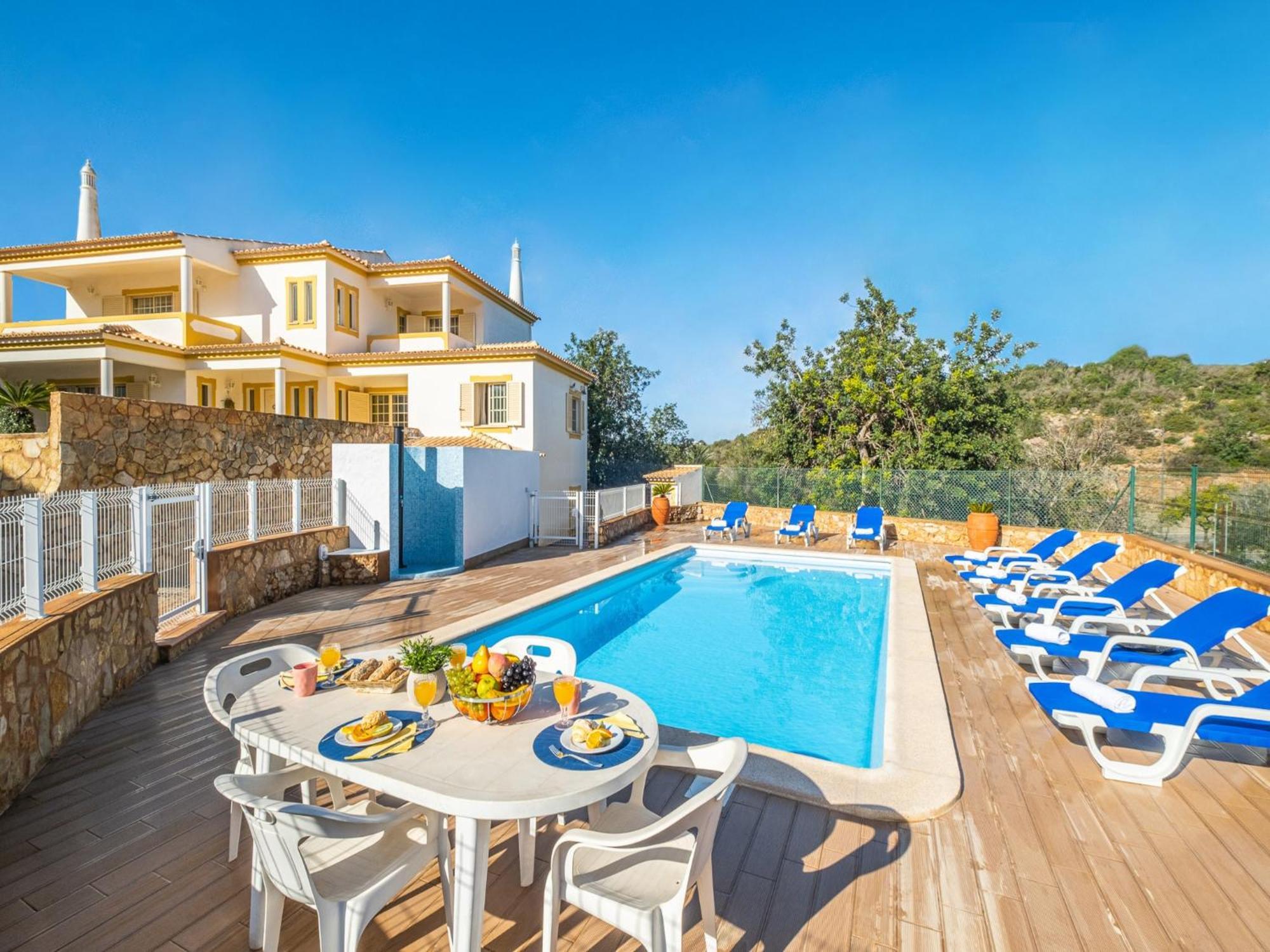 With Heatable Pool, 4 Bedrooms * Albufeira