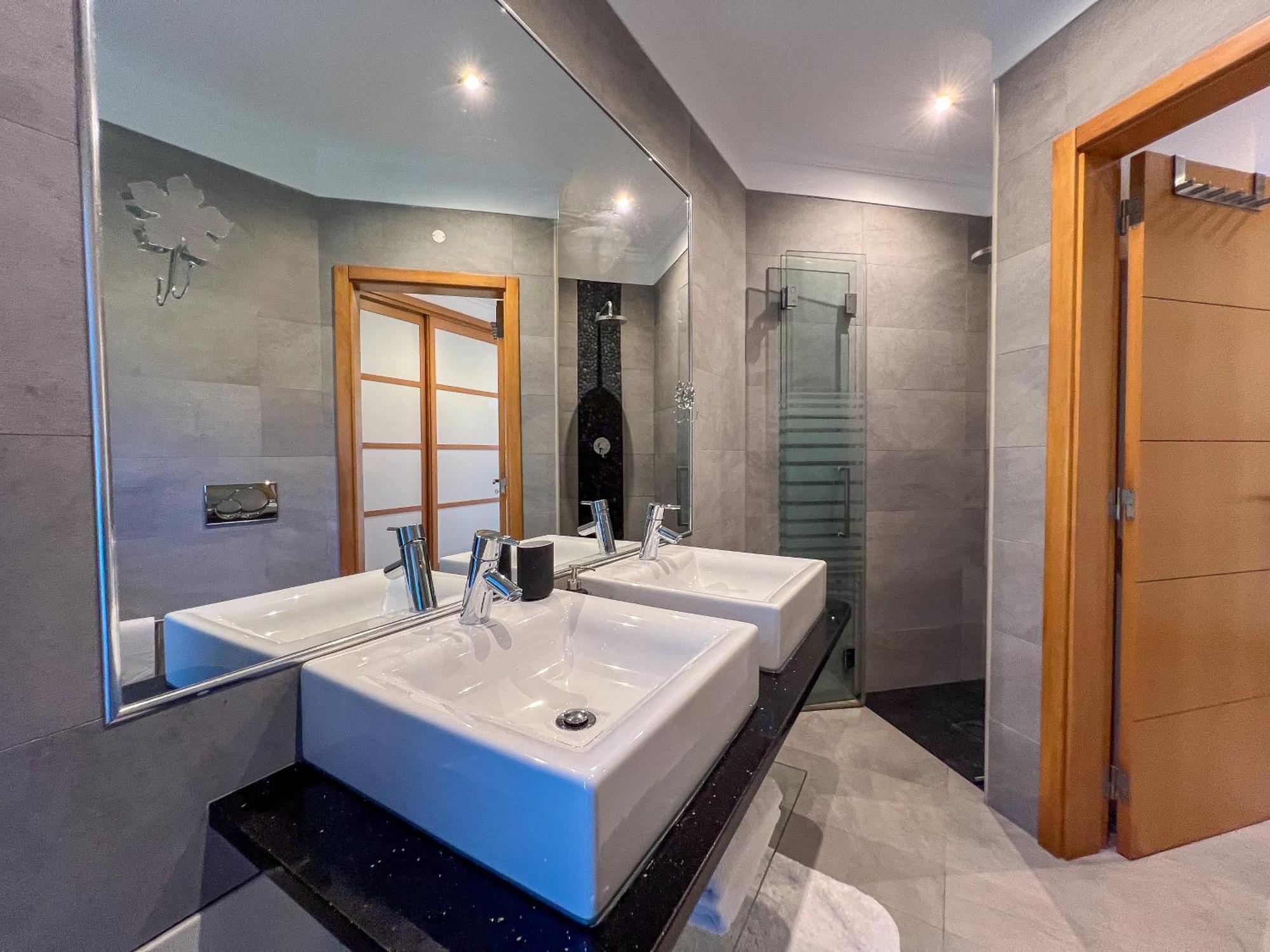 Villa Beautiful 4-bedroom With Garden And Pool Albufeira