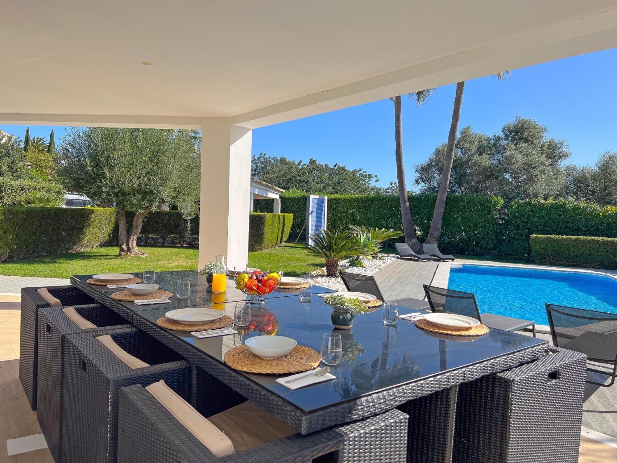 Beautiful 4-bedroom With Garden And Pool * Albufeira