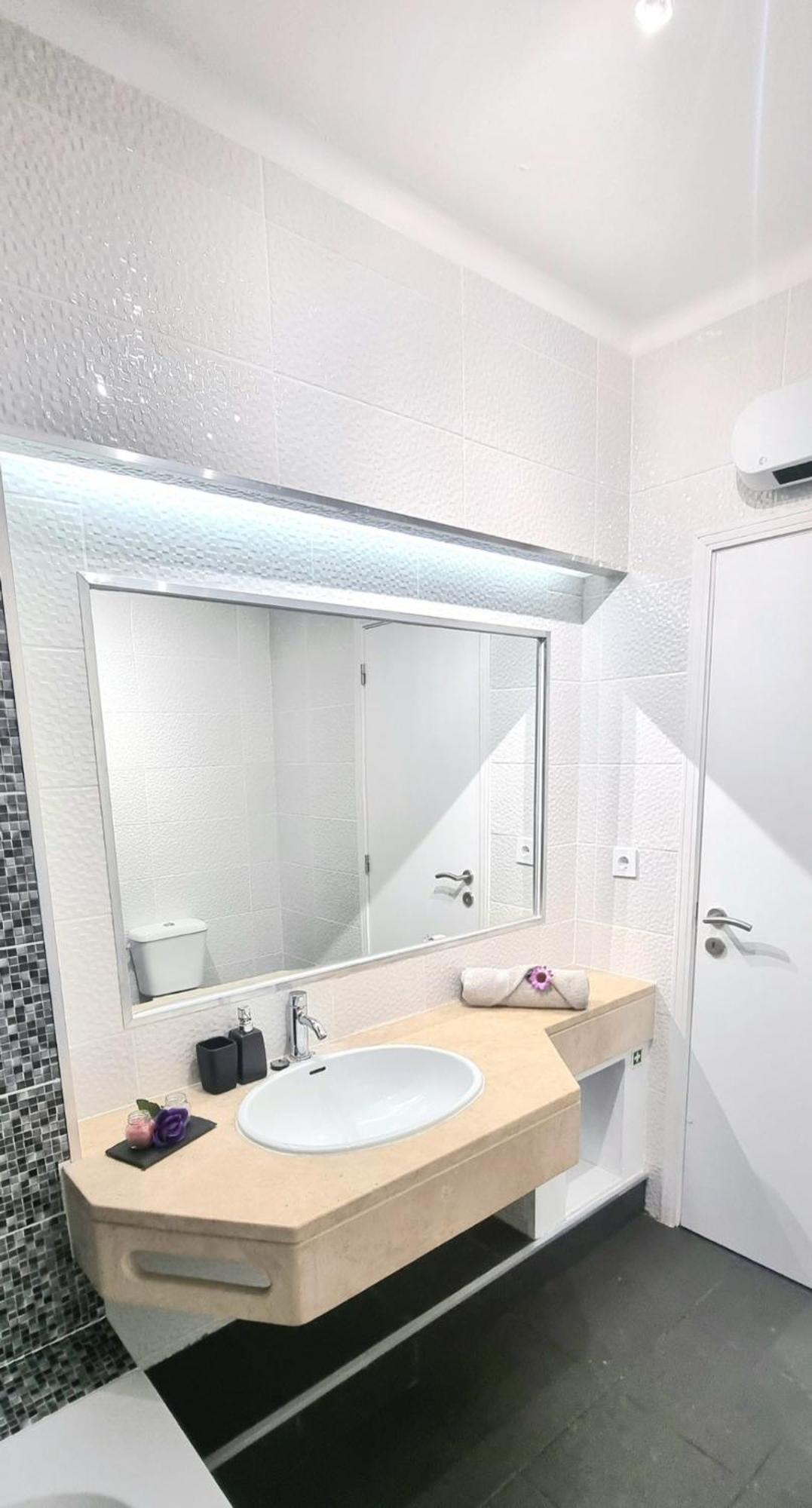 Apartment Spot Com Piscinas Exteriores E Interior!