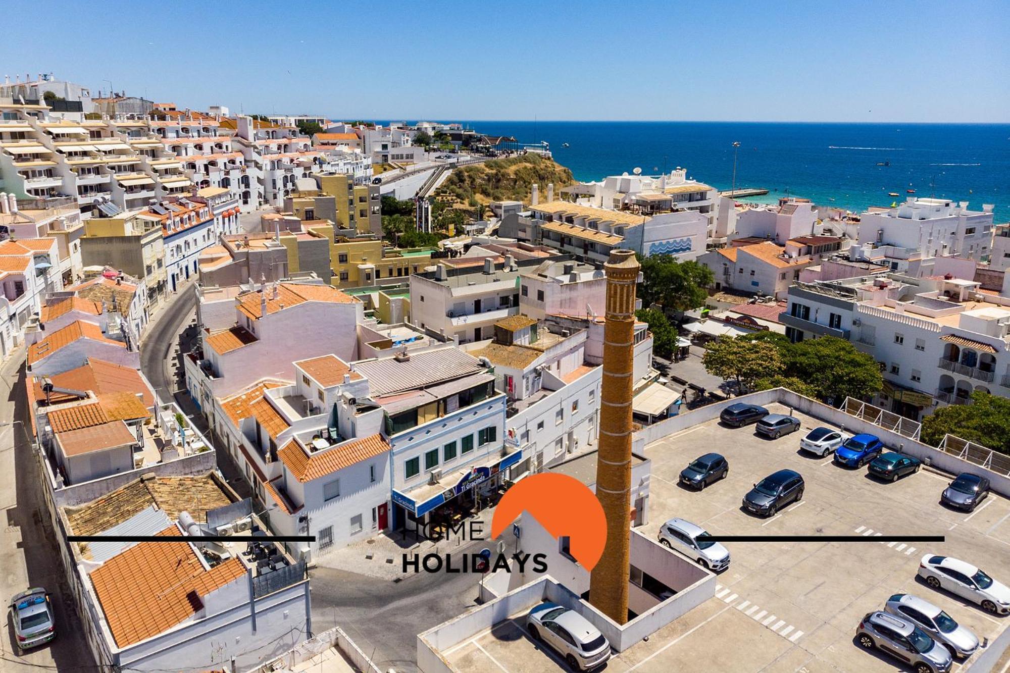 #304 - House By Holidays Apartment *