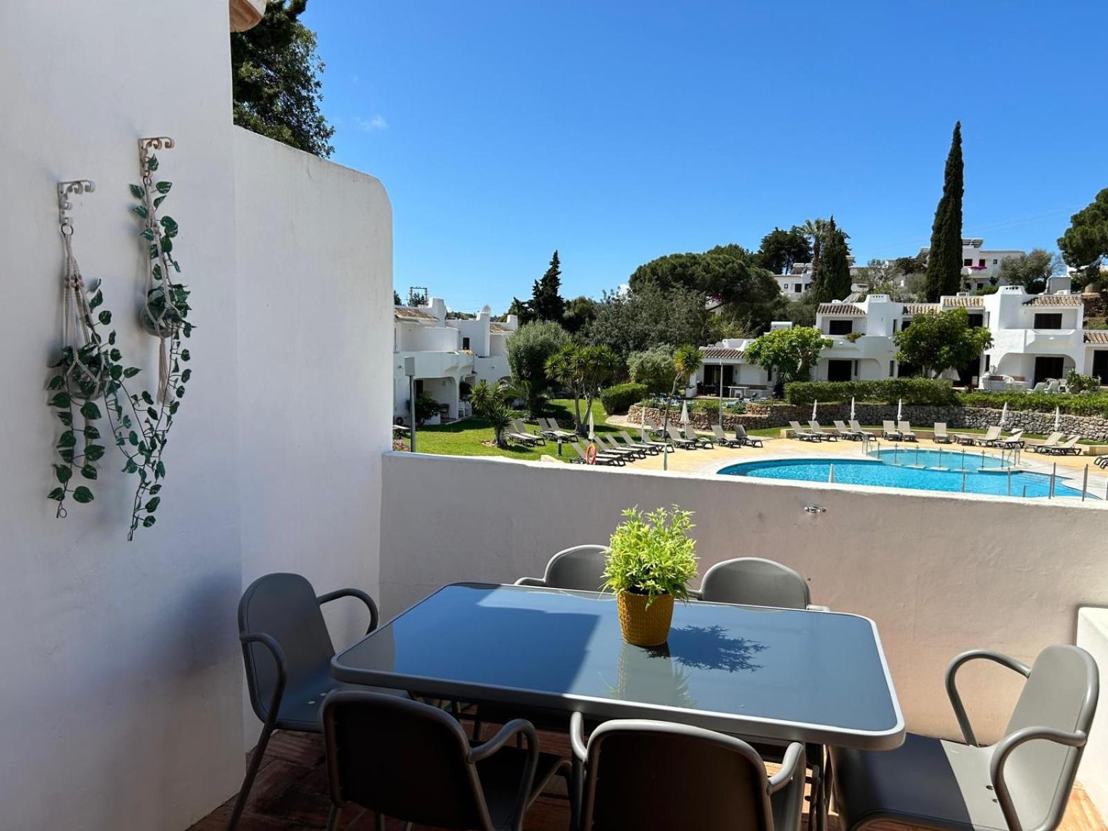 Family Oasis With Pool Apartamento